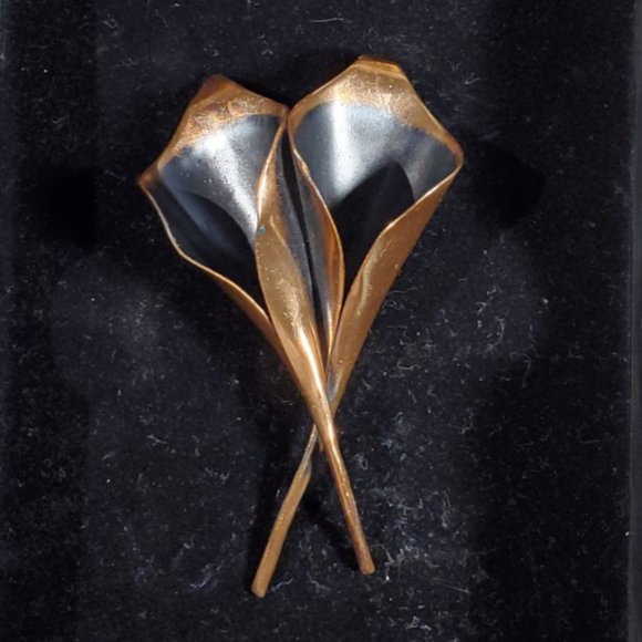 Jewelry - VINTAGE CALLA LILLIES COPPER BROOCH in Style of Rebajes